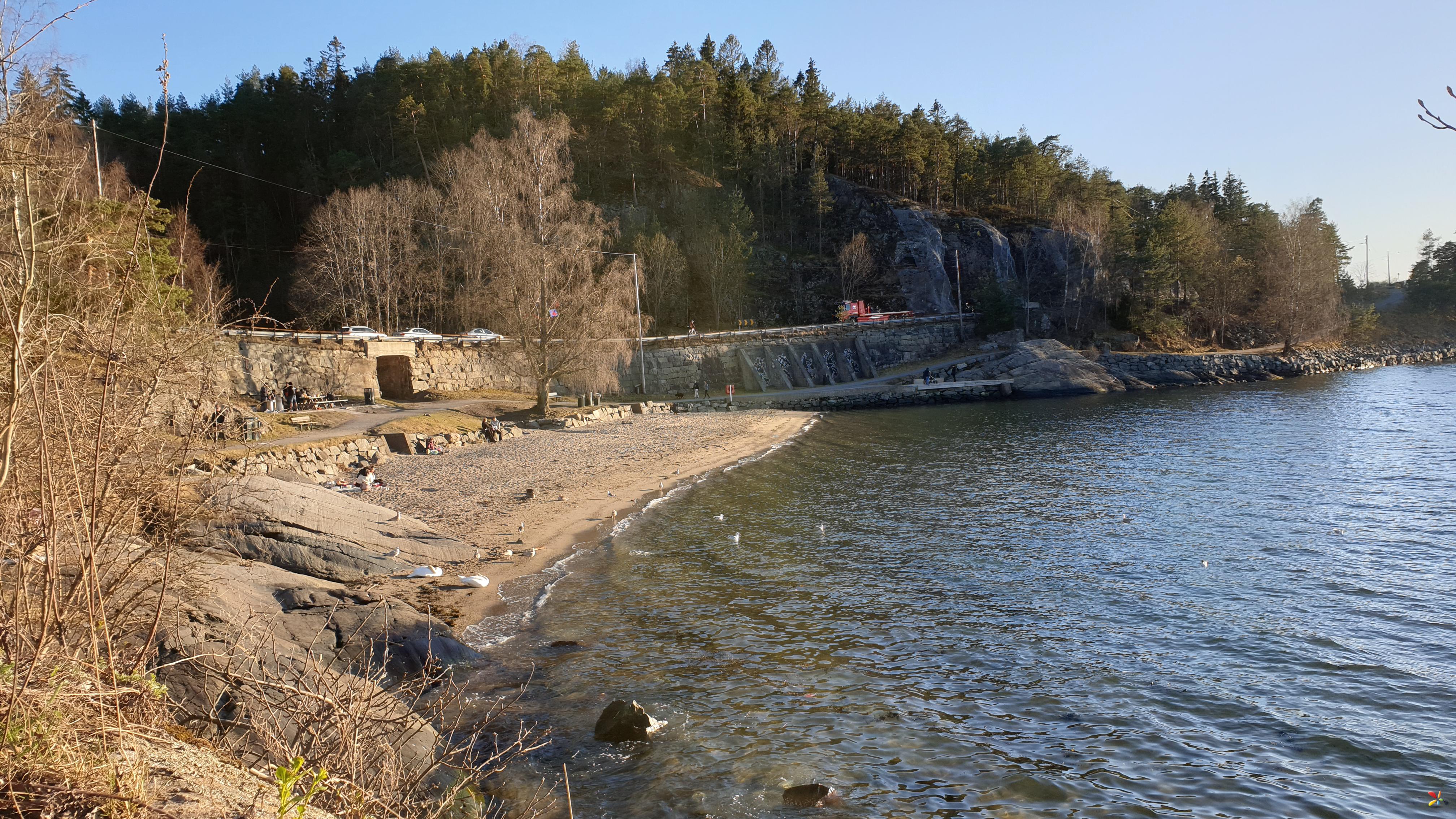 Hvervenbukta beach  